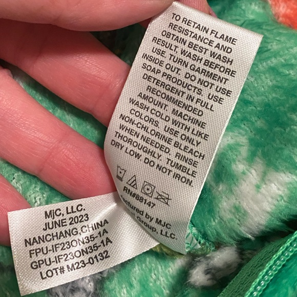 Christmas Grinch Infant Pajamas - Size 6-9 Months - Picture 4 of 4